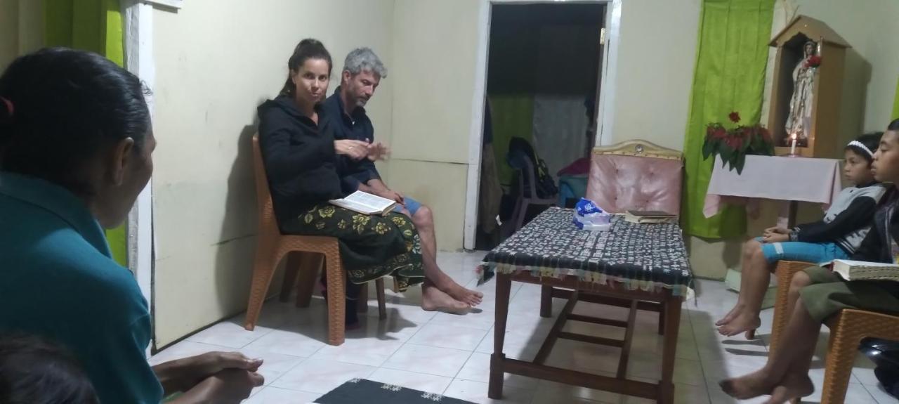 Karleta Homestay Рутенг Екстериор снимка