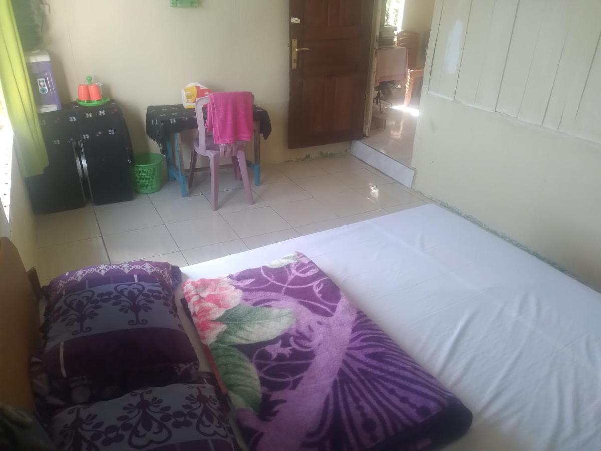 Karleta Homestay Рутенг Екстериор снимка