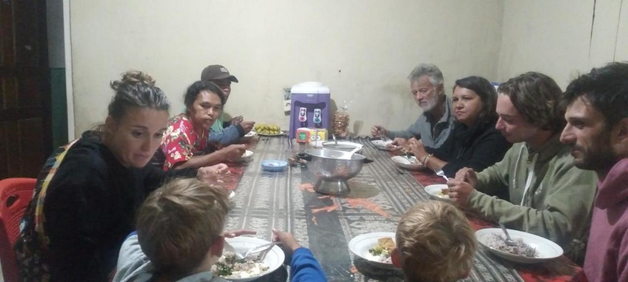 Karleta Homestay Рутенг Екстериор снимка
