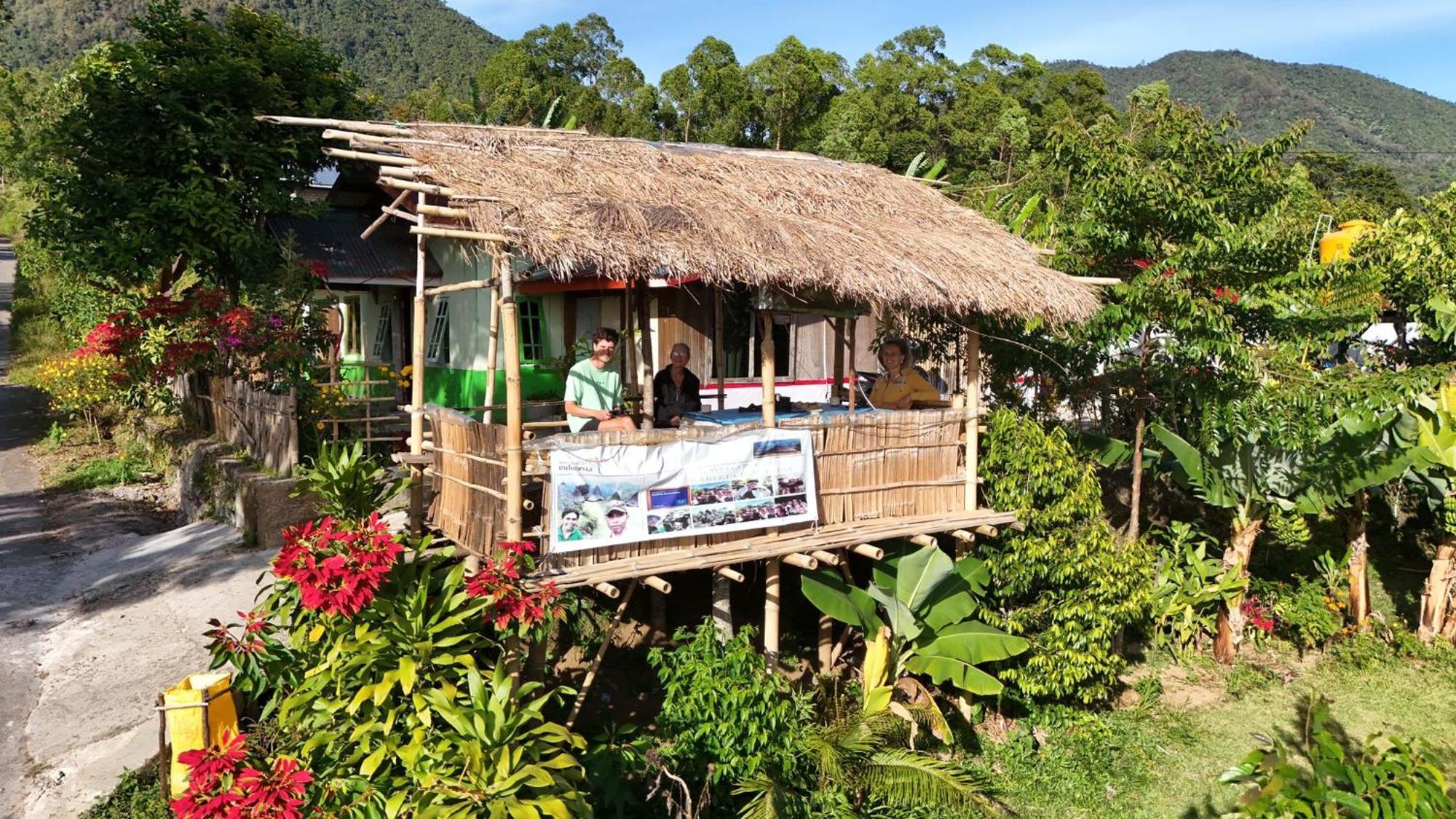 Karleta Homestay Рутенг Стая снимка